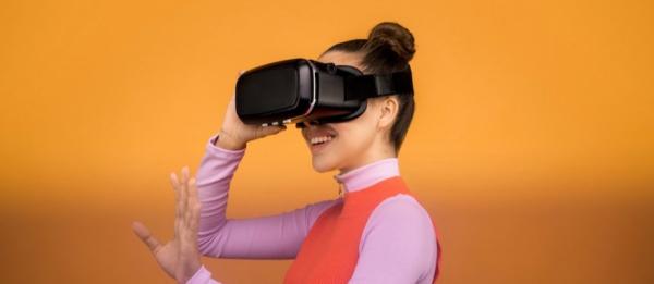 EC English сургууль VR ашиглан англи хэл сурах технологийг нэвтрүүллээ